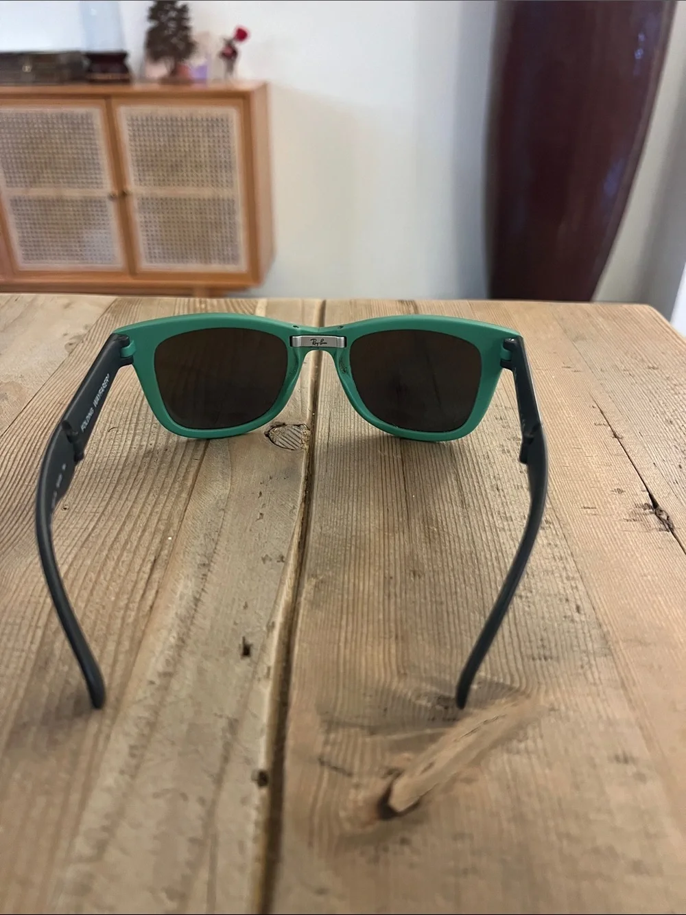 Ray-Ban Green FoldingFrame Sunglasses with Green Mirror Lenses and Black Temples